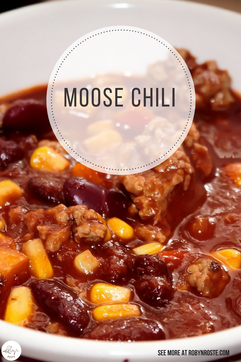 I made moose chili from an amazing recipe I found online. It turned out soooooooooooo well, you've got to try it! I made a few slight recipe modifications.